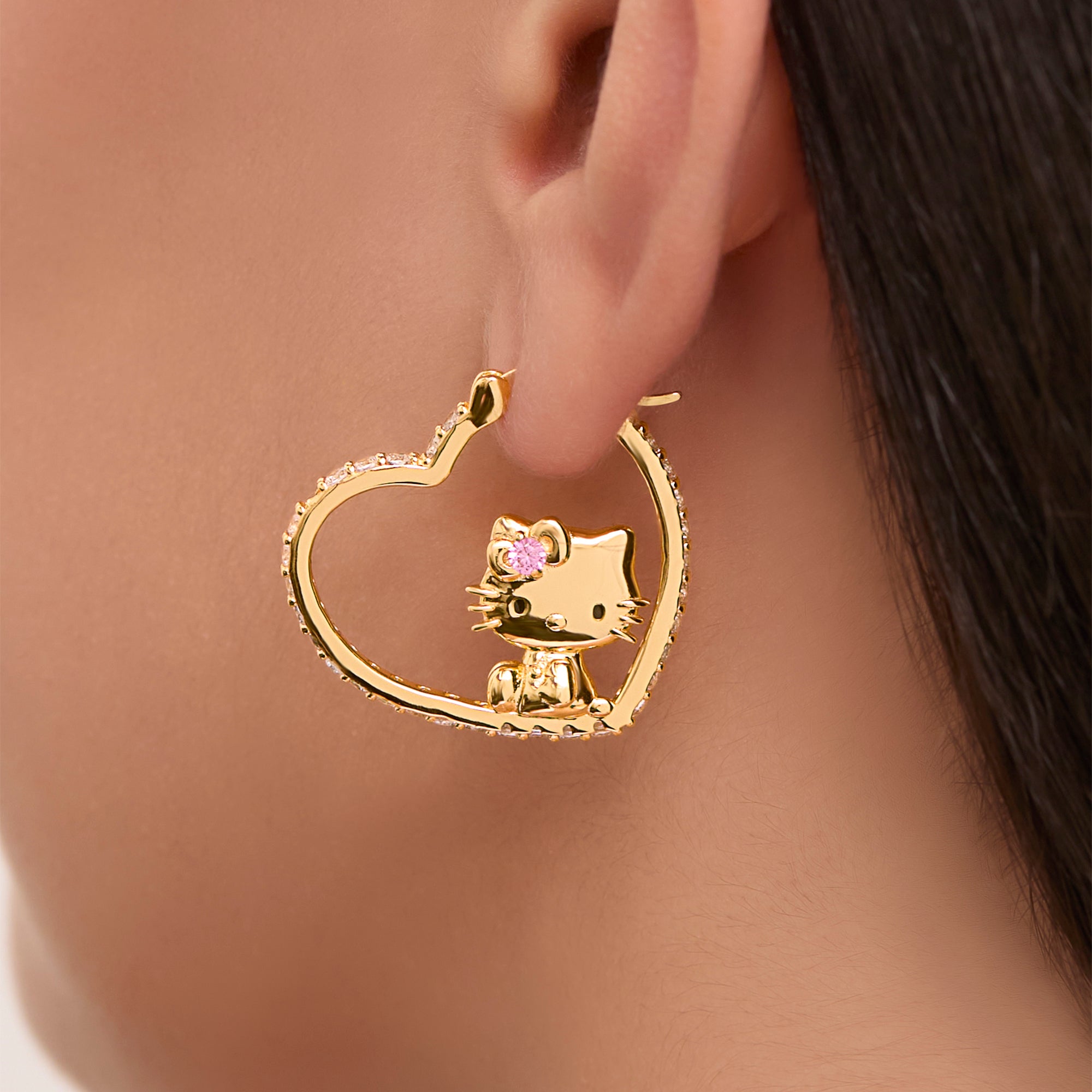 Hello Kitty Gold Plated Heart-Shaped Hoop Earrings (Pink & White Sapphire) - 图片 2