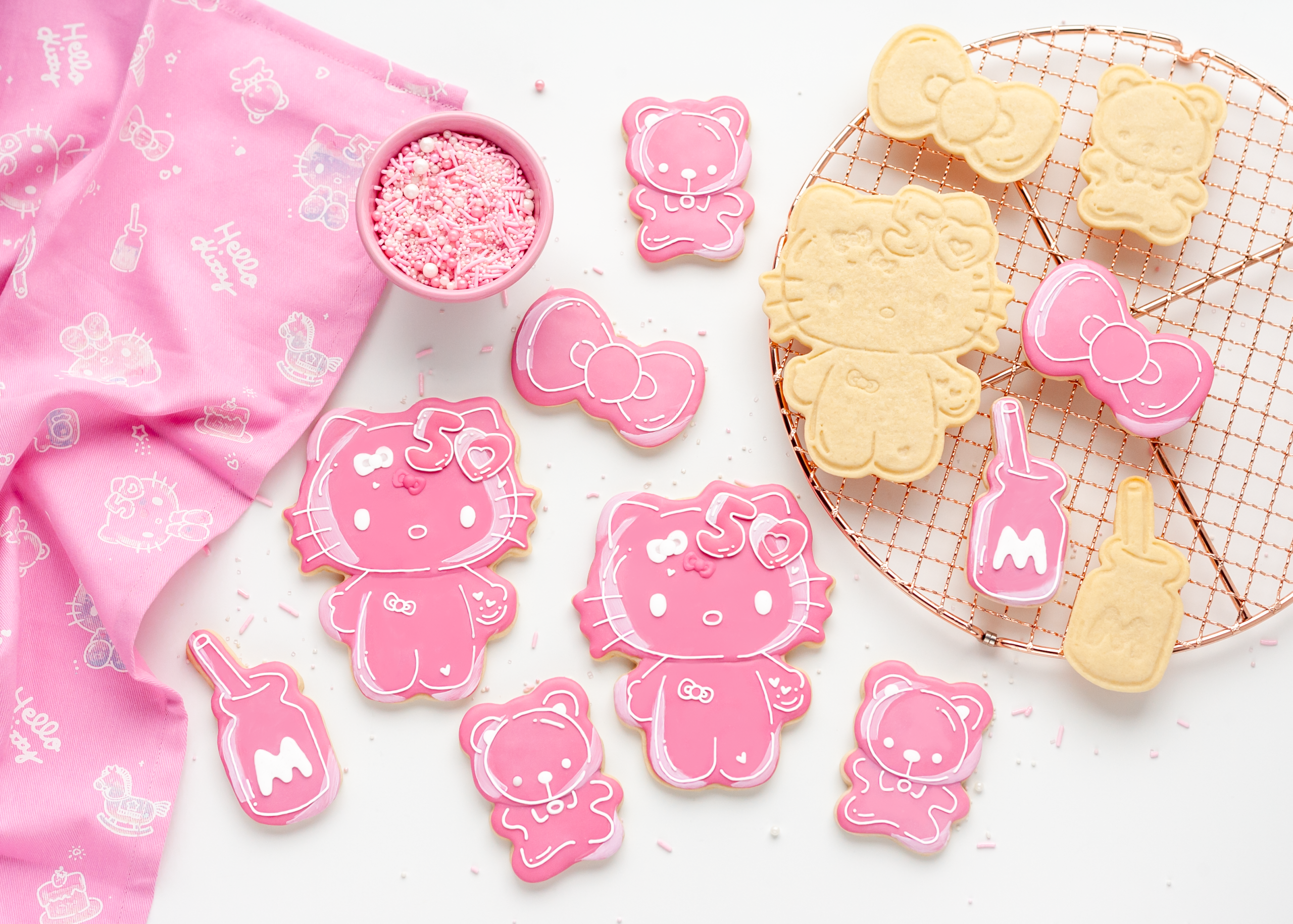 Hello Kitty 50th Anniversary Cookie Stamp and Frosting Set - 图片 6