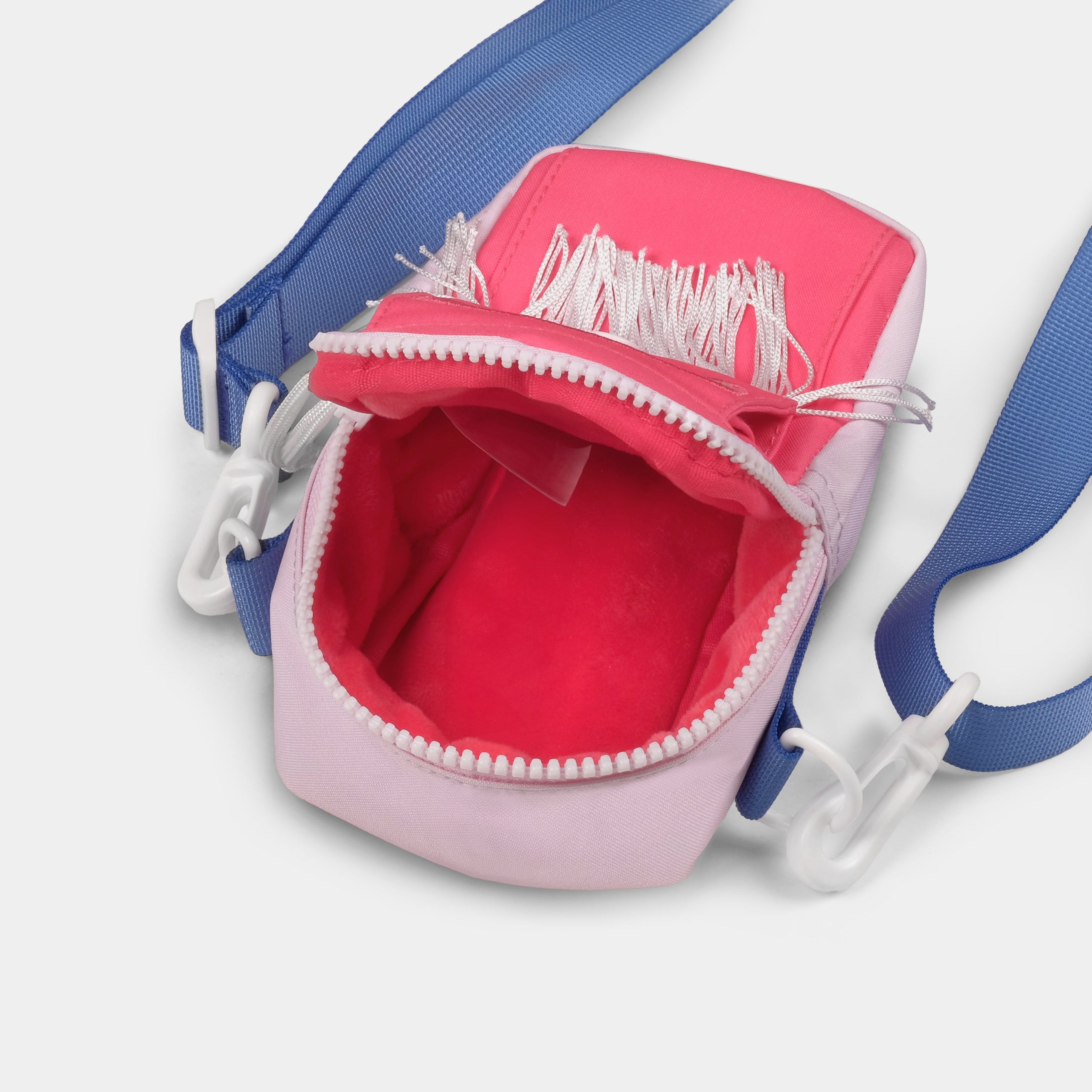 Hello Kitty Howdy Partner 35mm Camera Bag - 图片 4